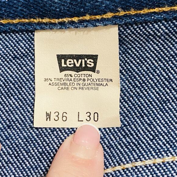 Vintage Levis 547 Action Jeans 36x30 1990s Dark Wash Straight Blue Brown Tab - Picture 5 of 6